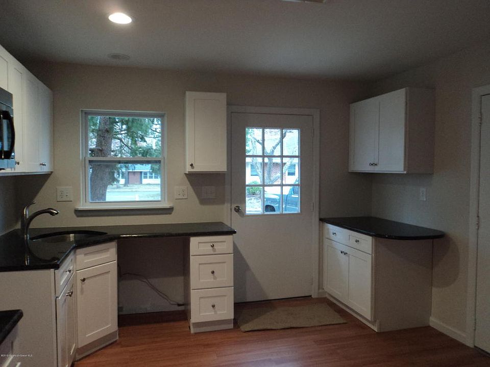 1st image of 489A Thornbury Ct #100A