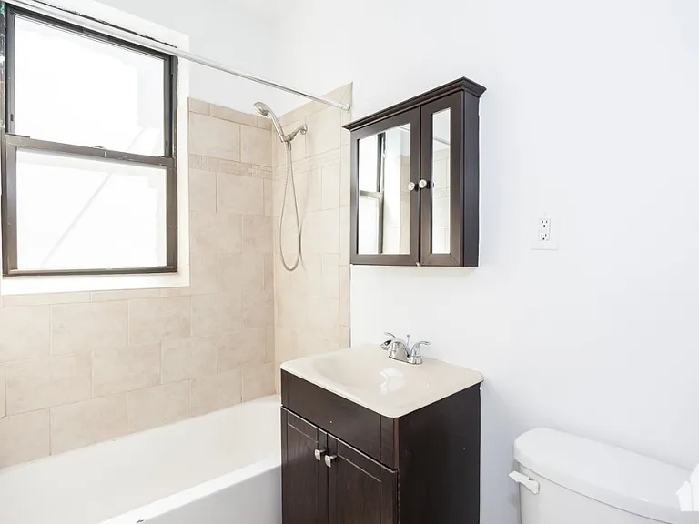 824 W Waveland Ave #1 — Photo 3