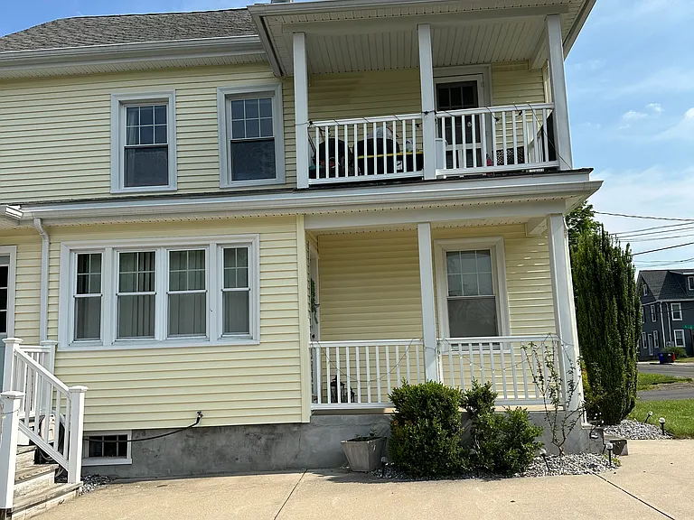 176 Bristol St #2 — Photo 3