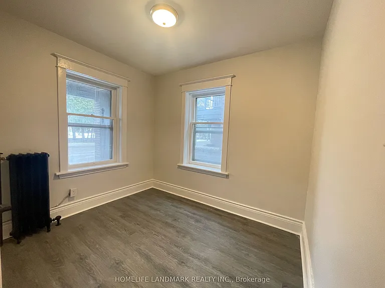 987 Main St E #1 — Photo 19