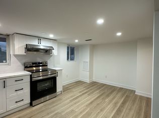 293 E 17th St, Hamilton, ON L9A4M6