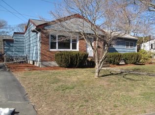2 Crickett Ln, Randolph, MA 02368