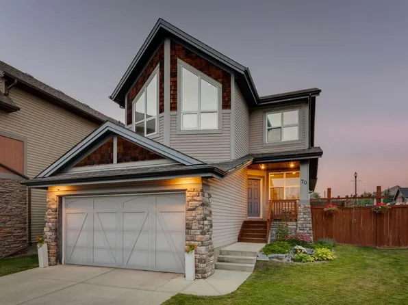 70 SE Cortina Way SW, Calgary, AB T3H 0L7