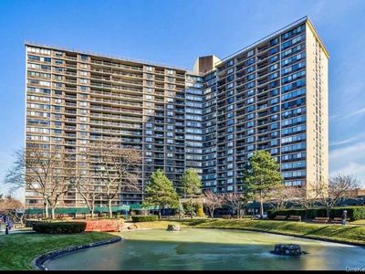 2 BAY CLUB Drive #18F, Flushing, NY, 11360