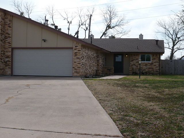 1st image of 3043 Curry Ln