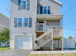 900 4th St, Keyport, NJ 07735