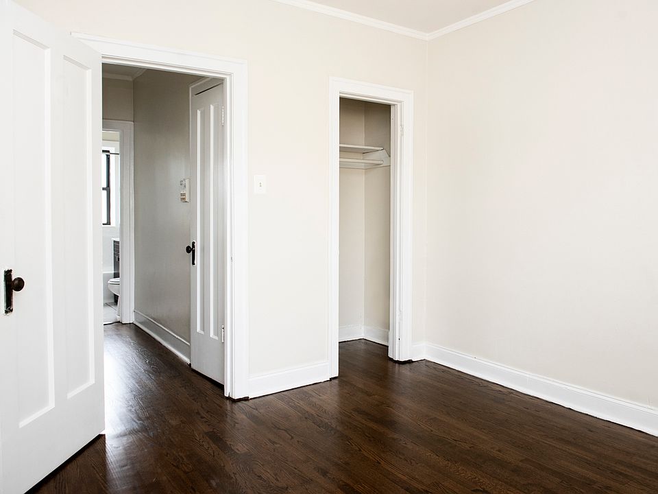 1st image of 3819 N Greenview Ave #10S