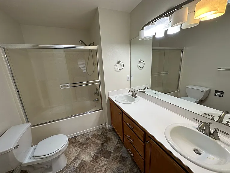 2061 Palisade Blvd — Photo 11