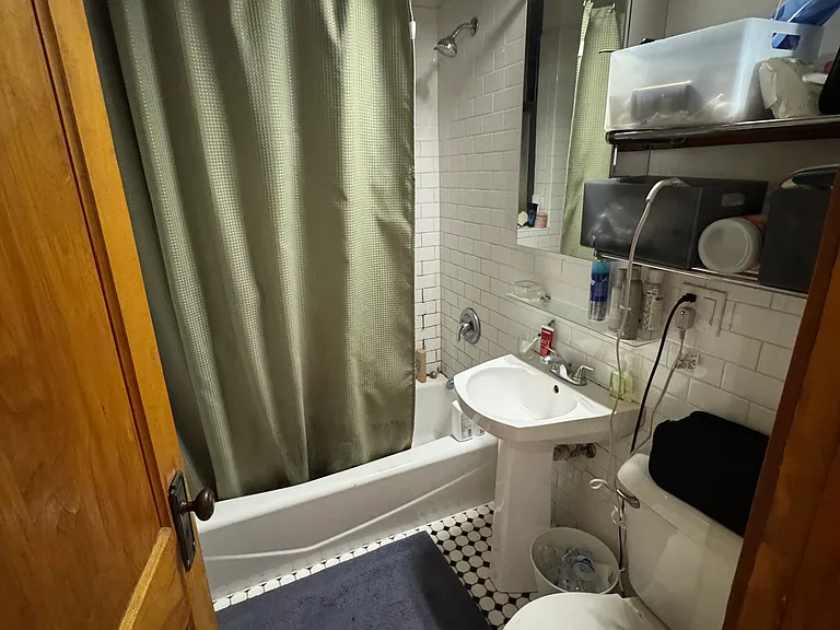 2152 W Walton St #1 — Photo 14