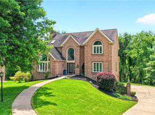 2480 Matterhorn Dr, Wexford, PA 15090