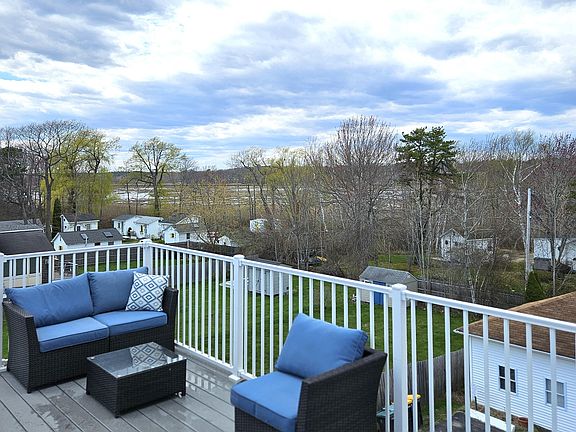 4th image of 9 E Grand Avenue #12
