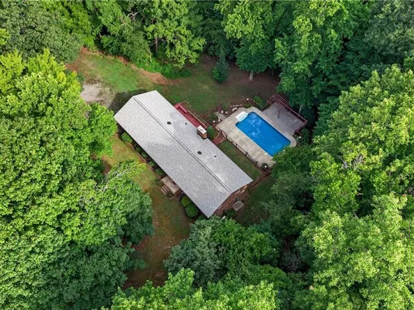 4515 Gilmore Dr, Liberty, NC 27298
