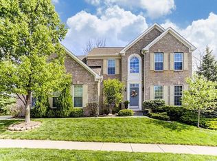 2472 Forest Oaks Dr, Dayton, OH 45431