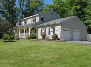 5 Brookside Ter, New Hartford, NY 13413