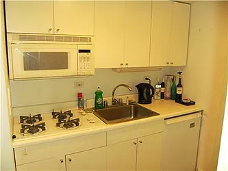 Rented by R New York