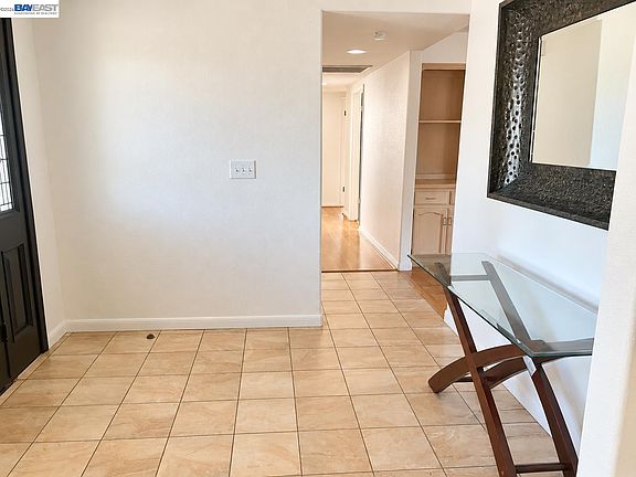 3rd image of 2204 Cheyenne Way