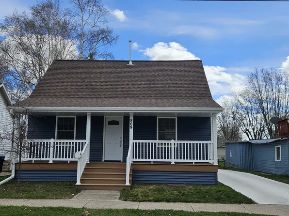 809 Quincy St, Sturgeon Bay, WI 54235