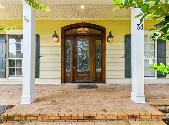 3rd image of 34 Madewood Dr