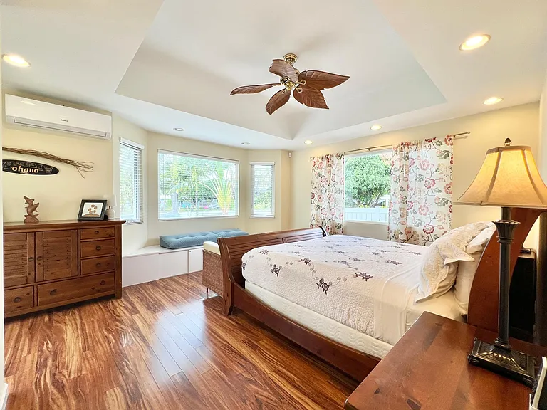 684 Iana St — Photo 12