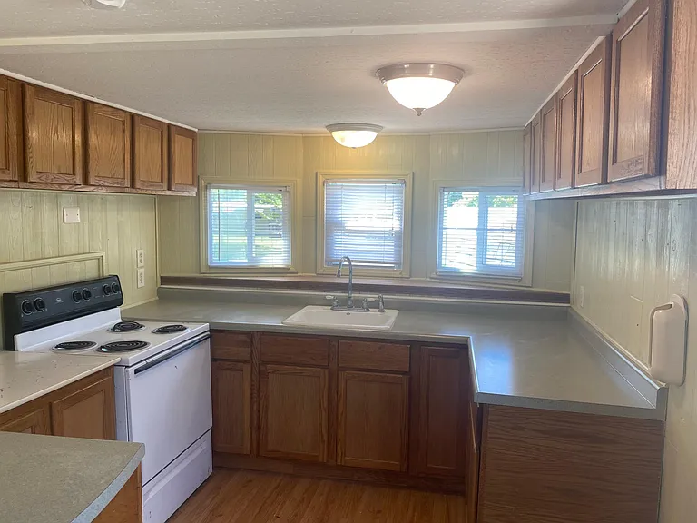 1012 S Opel Ave — Photo 8