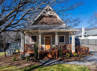 829 N Oconeechee Ave, Black Mountain, NC 28711