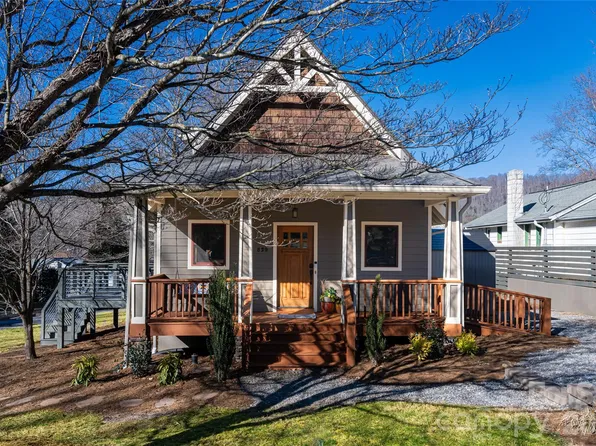 829 N Oconeechee Ave, Black Mountain, NC 28711
