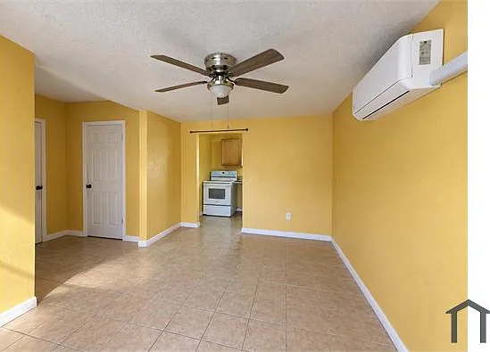 1205 Avenue I #2