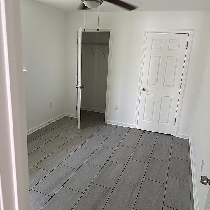 1st image of 2128 Piety St #28