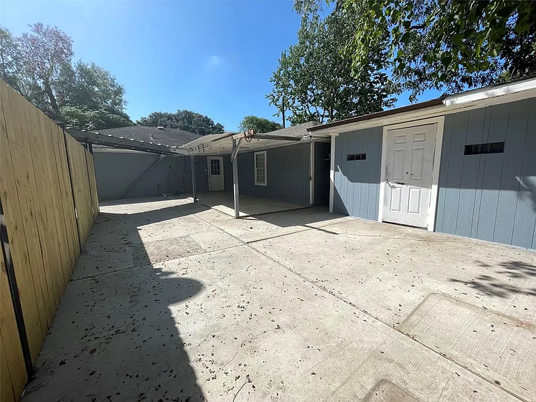13809 Hershe St — Photo 17