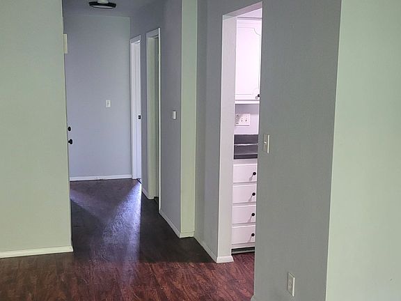 4th image of 900 Parkview Ave APT 33B