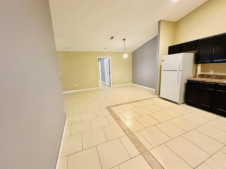 1013 King St — Photo 5