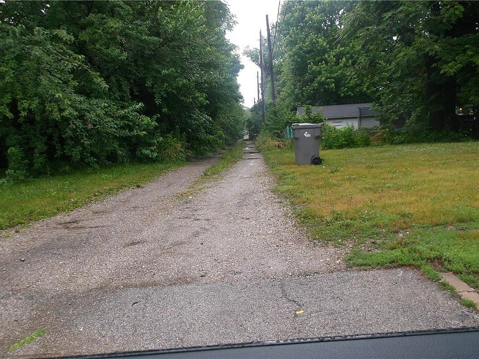 2nd image of 1140 W 27th St