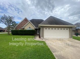 101 Seneca Cir, Youngsville, LA 70592
