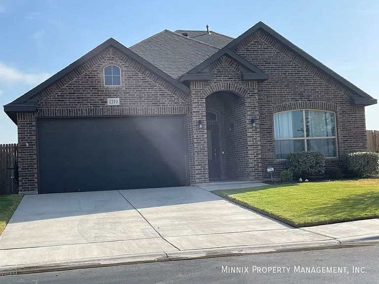 1219 Pavilion Pkwy — Photo 2