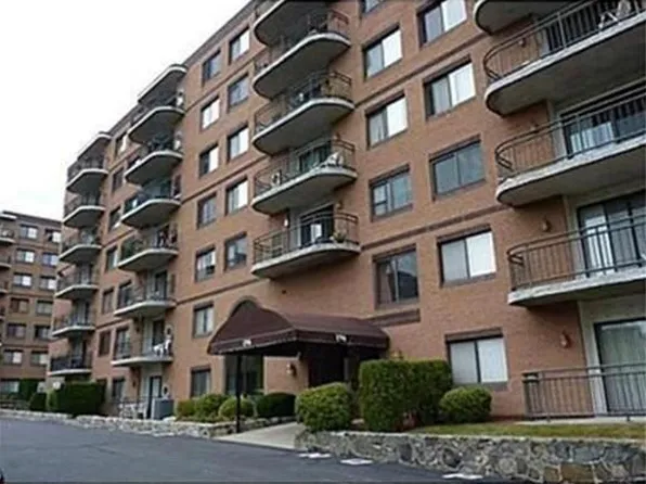 196 Locust St APT 2-206, Lynn, MA 01904