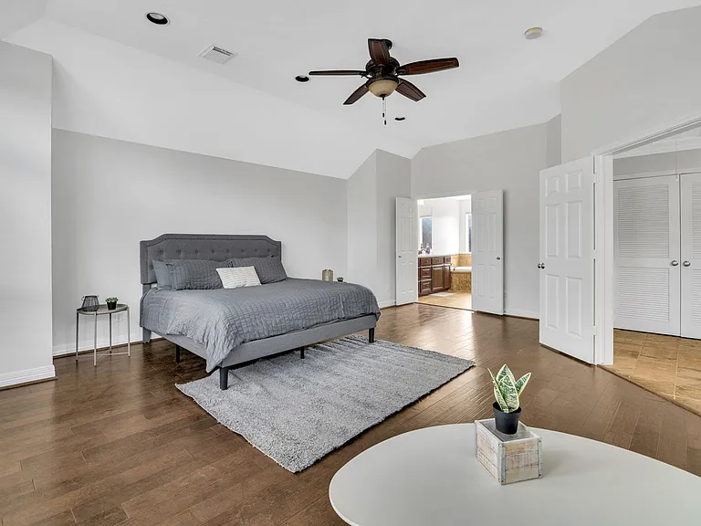 3305 W Lamar St #B — Photo 17