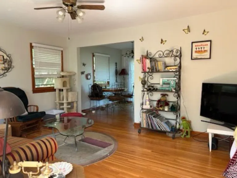 3925 Holmes St #3925 — Photo 8