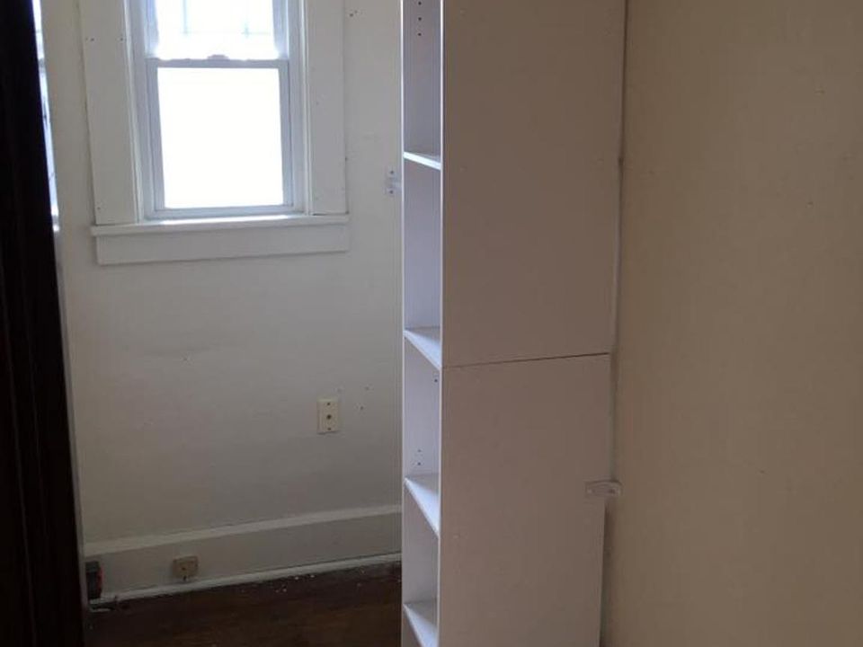 1st image of 1600 W Jackson St