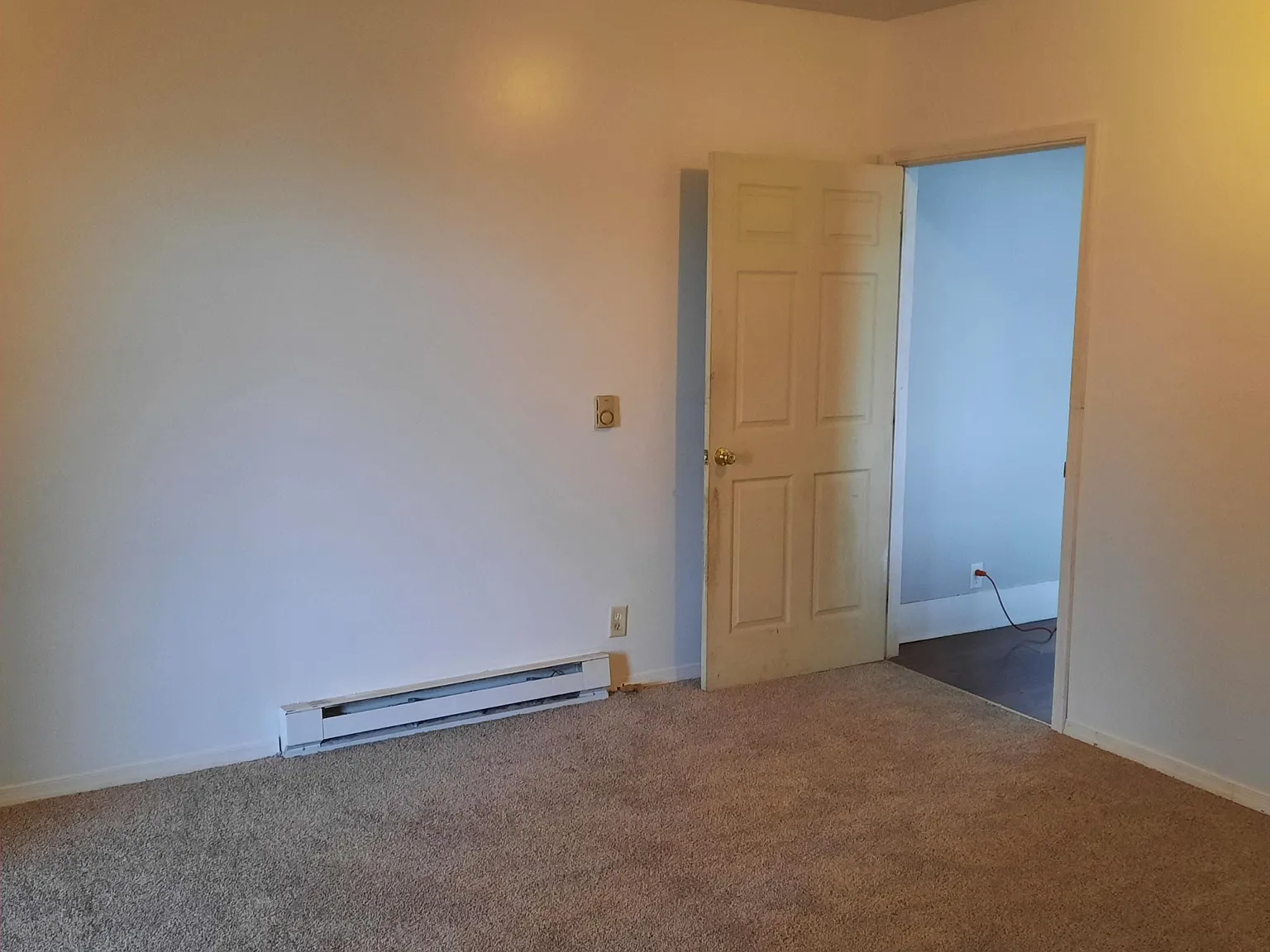 5 bed, $975 — Photo 2
