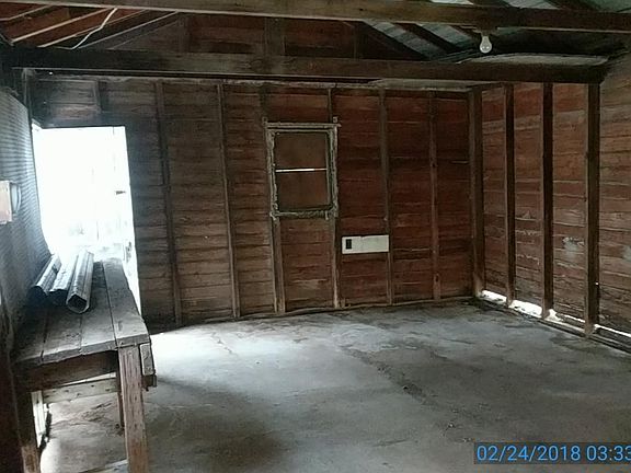 9- interior garage