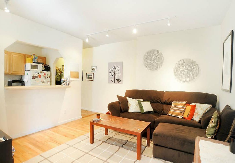 2nd image of 332 E 67th St APT 14A