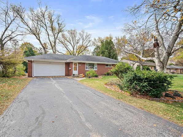 1025 West Riverview DRIVE, Glendale, WI 53209