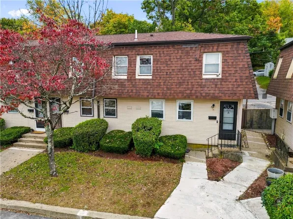 1588 Main St APT 18, West Warwick, RI 02893