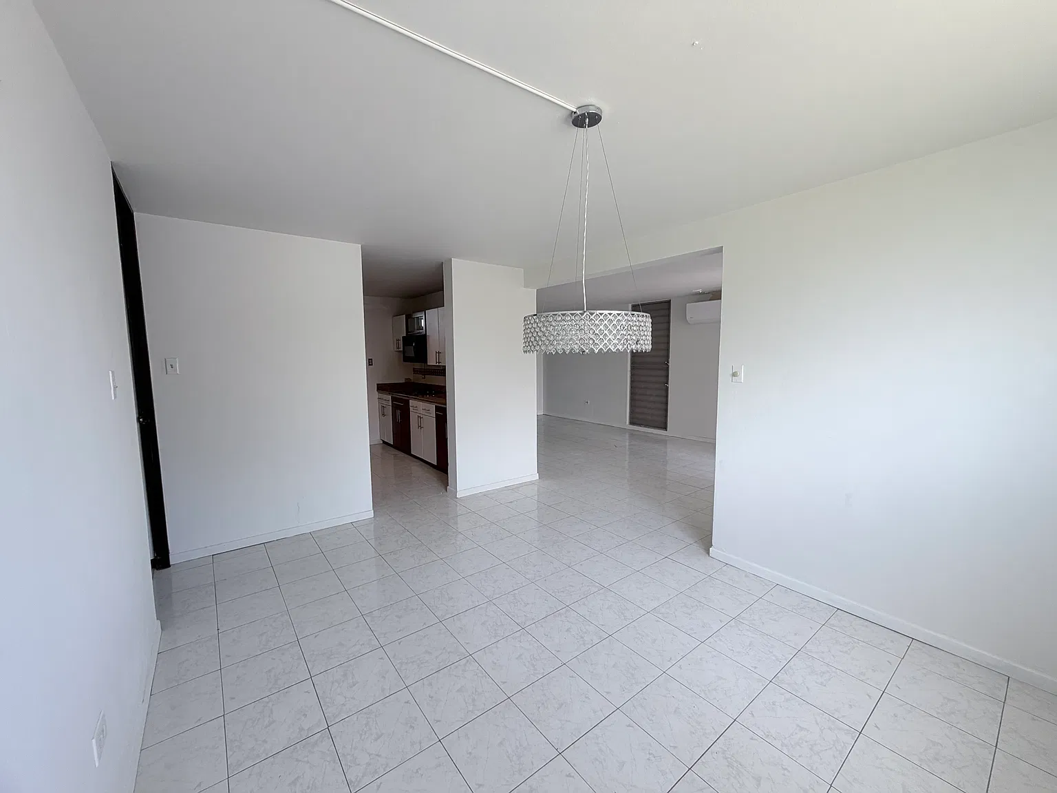 3 bed, 1700 sqft, $2,000 — Photo 4