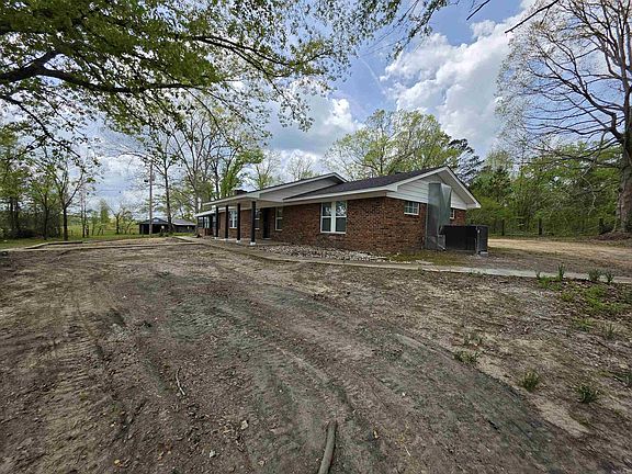 2nd image of 17811 Puckett Rd