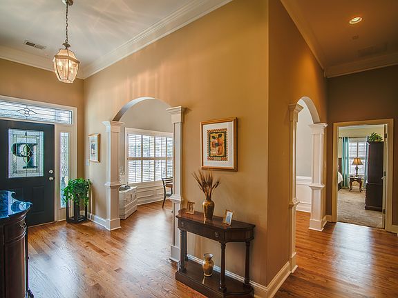 5th image of 6240 Montlake Ave