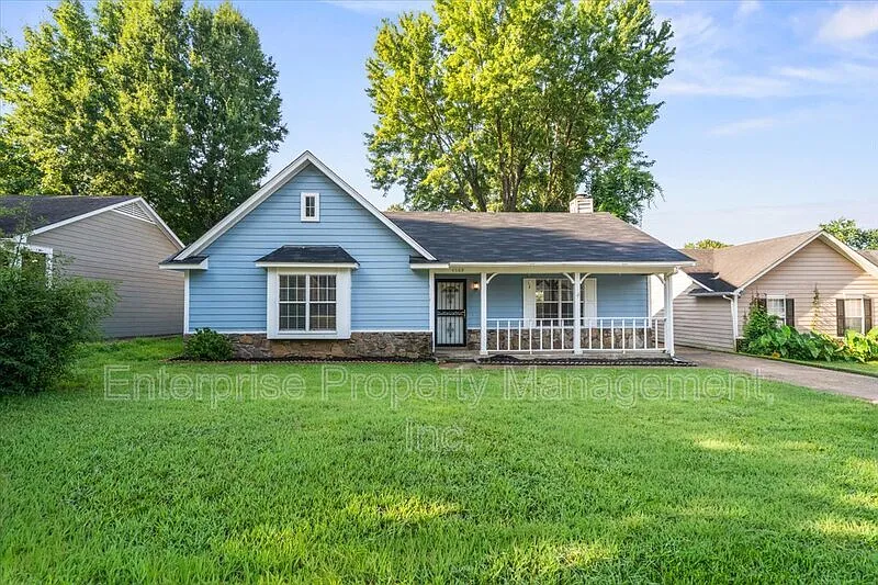 3 bed, 2.0 bath, 1258 sqft, $1,450 — Photo 3