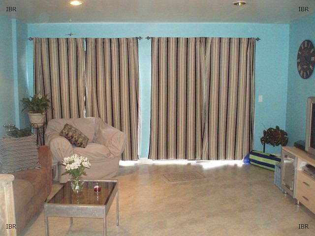 2nd image of 521 Strawberry Hill Cir