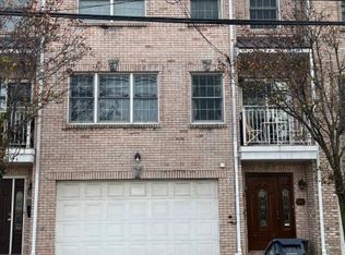 215 Oliver St, Newark, NJ 07105