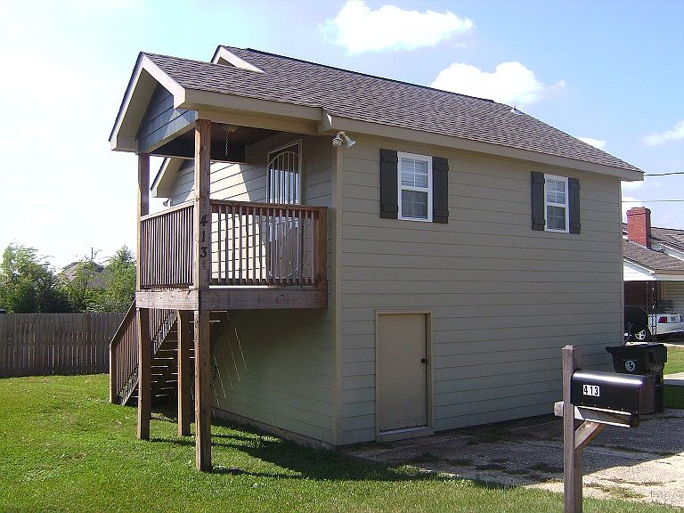 1st image of 413 18th St E
